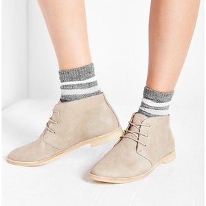 Clarks Phenia desert boots